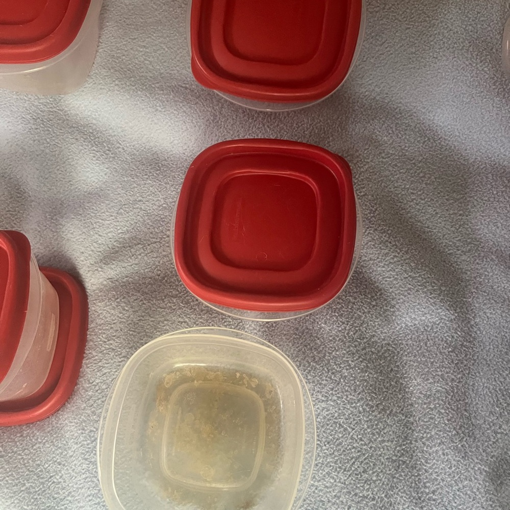 Bundle plastic containers - Picture 8 of 14